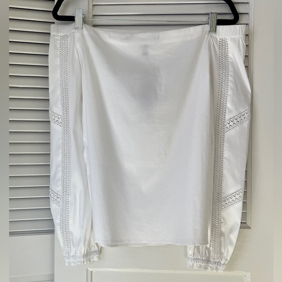NWT White House Black Market Off the Shoulder Lace Sleeve Poplin Blouse Sz S - Picture 3 of 9